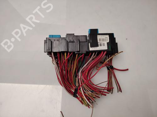 Fuse box RENAULT CLIO IV (BH_) | BP31968523E1