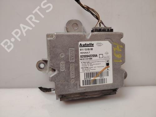 Used ECU airbags RENAULT MASTER III Van (FV) [2010-2026]  33053342
