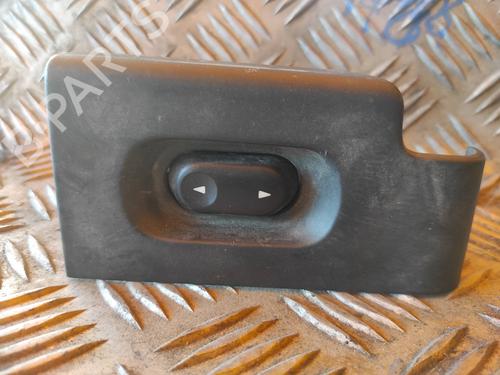 Used Right front window switch LAND ROVER FREELANDER I (L314) 2.0 Td4 4x4 (112 hp) 17507876