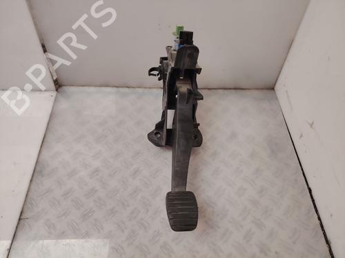 Used Clutch pedal Clutch pedal DACIA SANDERO II [2012-2026] 35795984 35795984