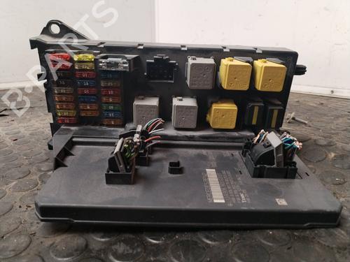 Used Fuse box Fuse box 17503583 17503583