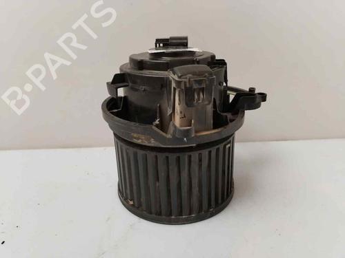 other-renault-megane-iv-hatchback-b9amn_-t69963a-2015-18905192 main image