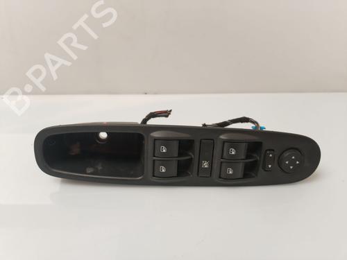 Used Left front window switch LANCIA YPSILON (312_) 1.2 Bi-fuel (312.YXA1A) (69 hp) 30946957