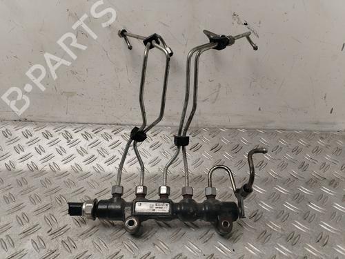 Used Injection rail CITROËN C5 II Break (RE_) [2004-2008]  31600417