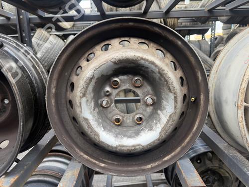 Used Rim Rim 39637492 39637492