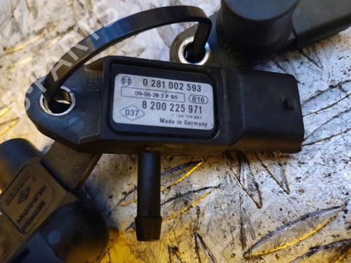 Used Electronic sensor RENAULT CLIO II (BB_, CB_) 1.5 dCi (B/CB07) (65 hp) 17499793