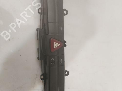 switch-vw-crafter-30-50-van-2e_-2006-2007-2008-2009-2010-2011-2012-2013-2014-2015-2016-32204875 main image