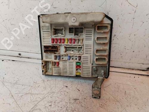 Zekeringkast RENAULT MEGANE II (BM0/1_, CM0/1_) 1.5 dCi (BM1E, CM1E) (106 hp) 17859555