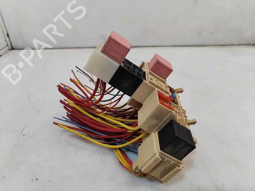 Fuse box RENAULT MASTER III Platform/Chassis (EV, HV, UV) 2.3 dCi 110 FWD (EV0R, EV0W, HV0R, HV0W, UV0R, UV0W) | BP21128648E1 