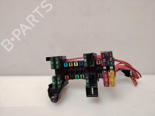 Used Fuse box Fuse box MERCEDES-BENZ C-CLASS (W203) C 200 CDI (203.004) (116 hp) 33005328 33005328