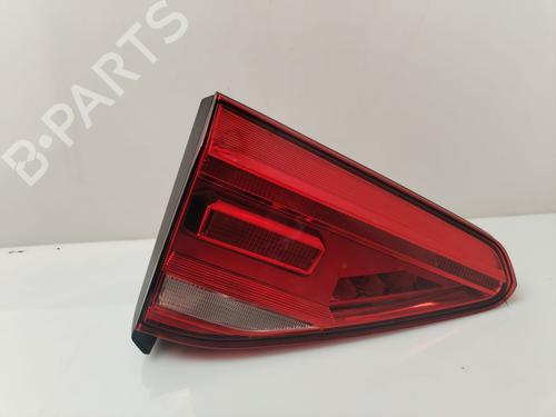 Venstre baglygte bagklap VW TOURAN (5T1) [2015-2026]  31600752