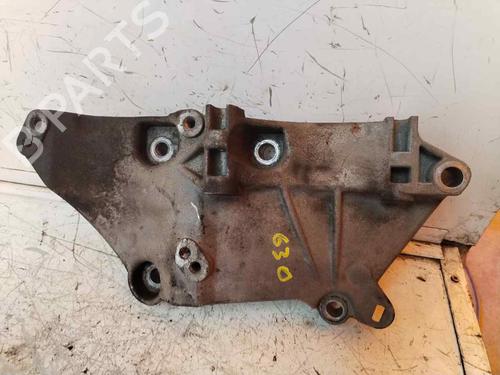 Motorfeste RENAULT MEGANE II Saloon (LM0/1_) 1.9 dCi (LM0G, LM1G, LM2C) (120 hp) 18199570