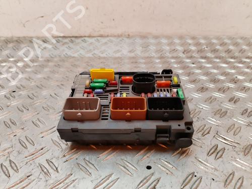 Used Fuse box CITROËN BERLINGO MULTISPACE (B9) 1.6 HDi 75 16V (75 hp) 30943799