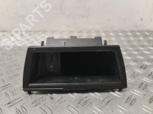 Used Middle console VW BORA I (1J2) 1.9 TDI (90 hp) 30945395