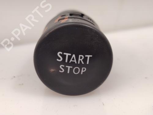 switch-renault-megane-iii-hatchback-bz01_-b3_-2008-34043642 main image