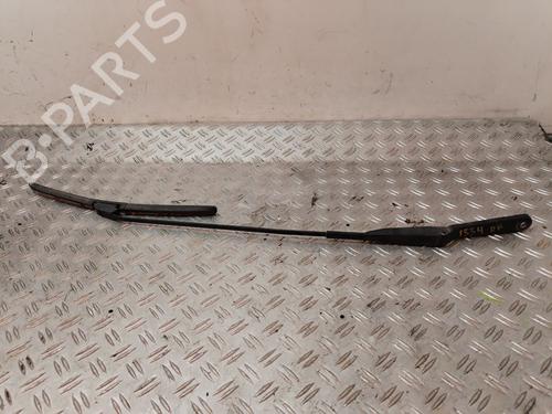 Used Front windshield wiper arm RENAULT TRAFIC III Van (FG_) [2014-2025]  30944665