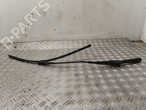 Used Front windshield wiper arm IVECO DAILY VI Platform/Chassis [2014-2026]  31600356