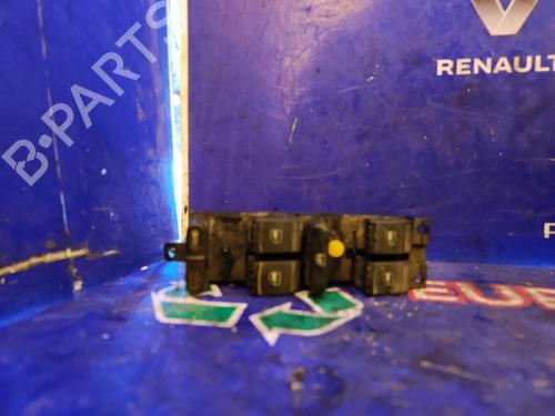 Højre bagtil elrude kontakt VW PASSAT B5.5 (3B3) 1.9 TDI (130 hp) 17508397