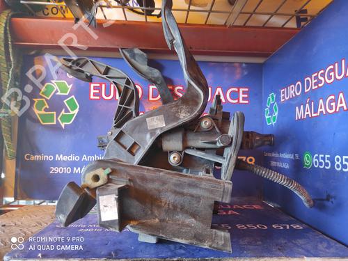 Used Clutch pedal CITROËN NEMO Box Body/MPV (AA_) 1.3 HDi 75 (75 hp) 17506638