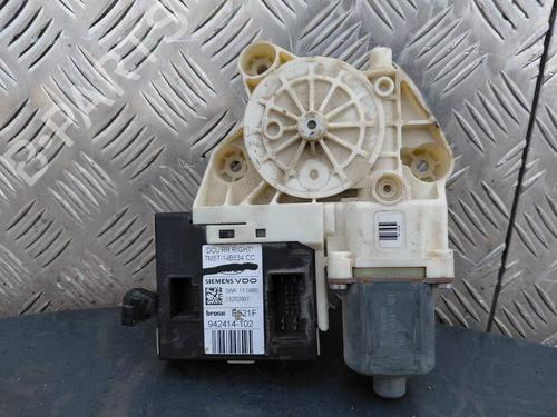 Used Right rear window motor Right rear window motor 38939138 38939138