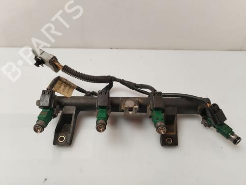 Used Injection rail CITROËN C3 I (FC_, FN_) 1.4 i Bivalent (73 hp) 30946872