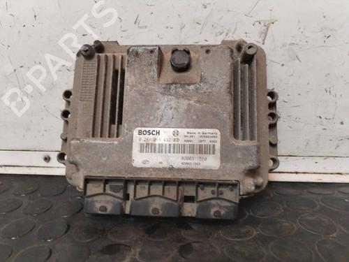Used Engine control unit (ECU) RENAULT MASTER II Van (FD) 2.5 dCi (FD01, FD02, FD21, FD22, FD31, FD32, FD3Y, FD71,... (120 hp) 17504359