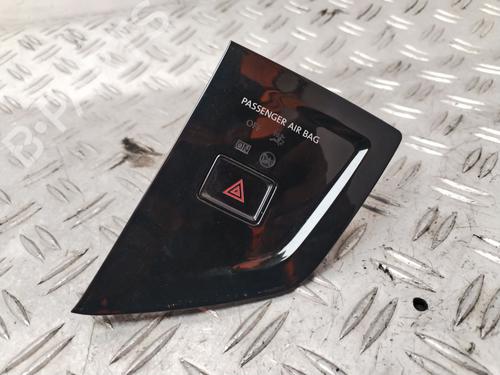 Used Warning switch VW POLO VI (AW1, BZ1, AE1) [2017-2025]  30945204