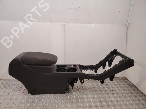 Used Armrest / Center console VW TOURAN (5T1) [2015-2026]  31600944