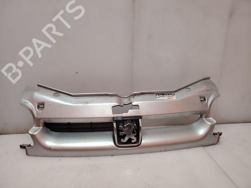 Used Grille Grille 37631147 37631147