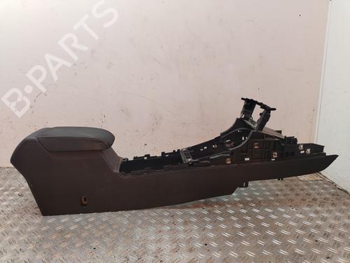 Used Armrest / Center console VW GOLF VII (5G1, BQ1, BE1, BE2) [2012-2021]  30944325