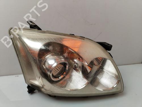 Used Right headlight TOYOTA AVENSIS Saloon (_T25_) 2.0 D-4D (CDT250_, CDT250R) (116 hp) 31136643