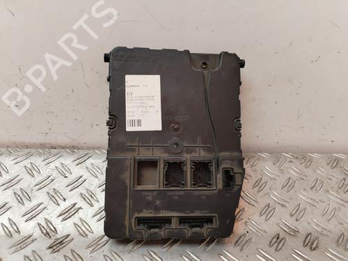 Used Fuse box RENAULT MEGANE II (BM0/1_, CM0/1_) 1.9 dCi (131 hp) 25727350