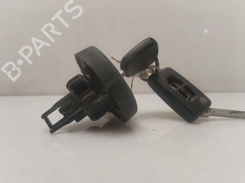 Used Fuel flap Fuel flap CITROËN BERLINGO MULTISPACE (B9) 1.6 HDi 75 16V (75 hp) 34613213 34613213