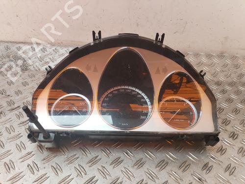 Used Instrument cluster MERCEDES-BENZ C-CLASS (W204) [2007-2015]  26007224