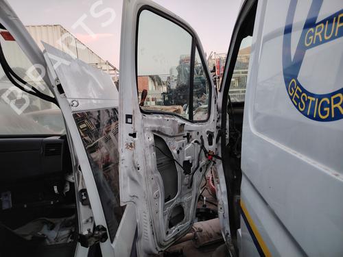 Used Left front door Left front door RENAULT MASTER II Van (FD) 2.5 dCi (FD01, FD02, FD21, FD22, FD31, FD32, FD3Y, FD71,... (120 hp) 33609025 33609025