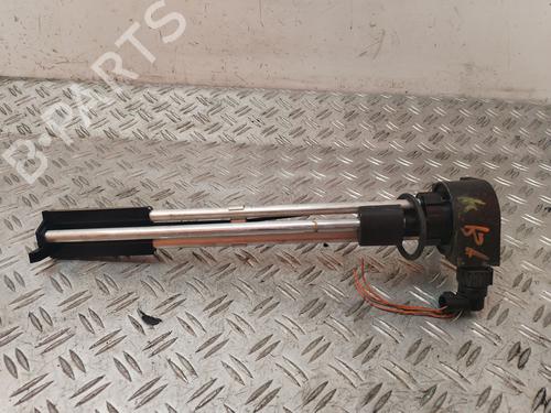 Used Fuel pump Fuel pump MERCEDES-BENZ SPRINTER 3,5-t Van (B906) 315 CDI (906.631, 906.633, 906.635, 906.637) (150 hp) 30944046 30944046