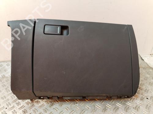 Used Glove box VW POLO VI (AW1, BZ1, AE1) 1.0 (75 hp) 25291833
