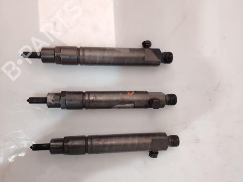Used Injector Injector RENAULT MASTER II Van (FD) 2.5 dCi (FD01, FD02, FD21, FD22, FD31, FD32, FD3Y, FD71,... (120 hp) 33803259 33803259