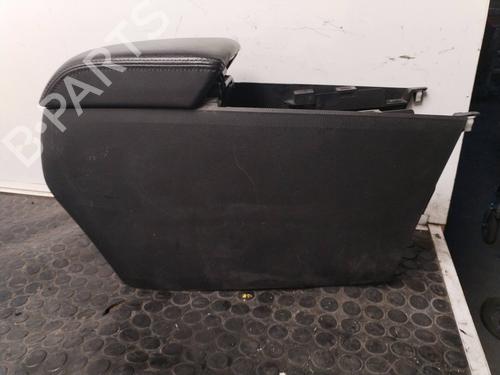 Used Armrest / Center console MAZDA 6 Saloon (GJ, GL) 2.2 D (GJ2FP) (150 hp) 17625329