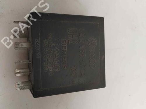 Sikringsdåse AUDI A4 B5 Avant (8D5) 1.9 TDI (110 hp) 22435609