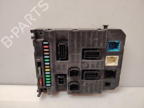 Used Fuse box Fuse box FIAT SCUDO Van (270_, 272_) 2.0 D Multijet 4x4 (120 hp) 32729424 32729424