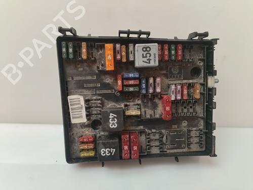 Sikringsdose AUDI A3 (8P1) 2.0 TDI 16V (140 hp) 30946989