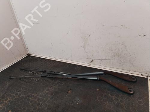 Used Front windshield wiper arm BMW X6 (F16, F86) xDrive 35 i (306 hp) 17503828