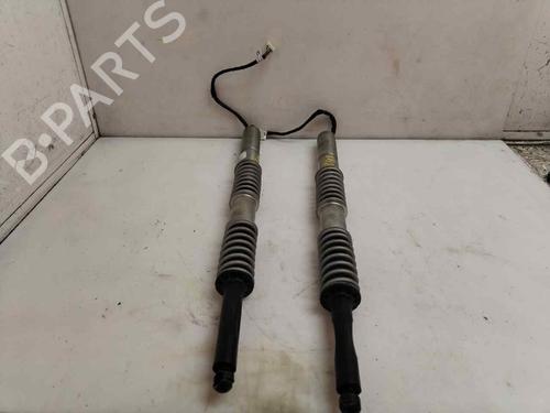 Vérin de coffre/hayon BMW 5 Touring (F11) 520 i (184 hp) 30942788