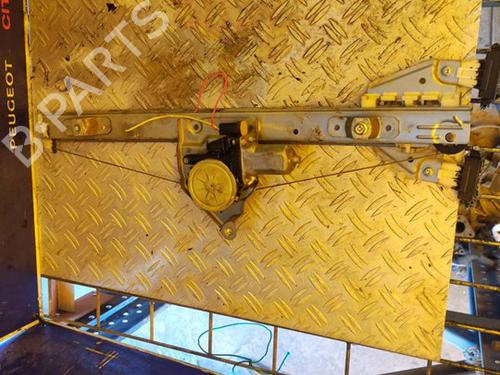 Used Front left window mechanism SUZUKI GRAND VITARA II (JT, TE, TD) 1.9 DDiS All-wheel Drive (JT419, TD44, JB419WD, JB419XD,... (129 hp) 17499494