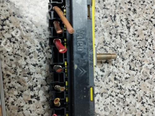 Used Fuse box Fuse box 17502916 17502916