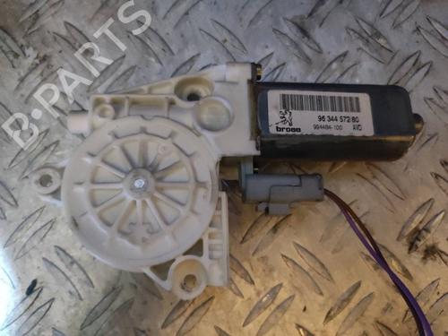 Used Right front window motor PEUGEOT 307 (3A/C) 2.0 HDi 90 (90 hp) 17500075
