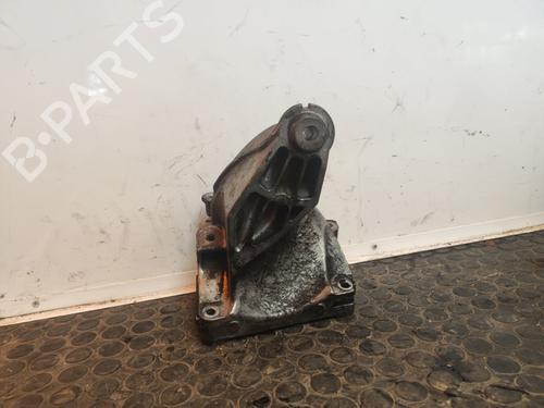 Used Engine mount MERCEDES-BENZ SPRINTER 3,5-t Bus (B906) 313 CDI (906.731, 906.733, 906.735) (129 hp) 17624851