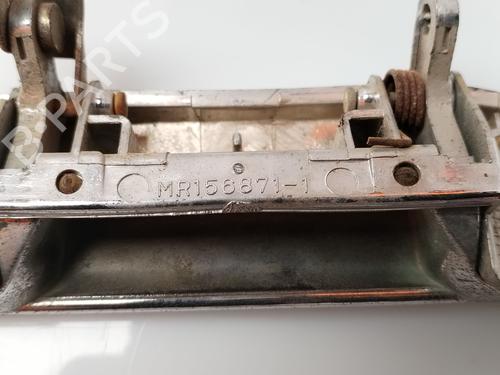 Venstre bagtil udvendigt håndtag MITSUBISHI PAJERO II (V3_W, V2_W, V4_W, V5_W) 2.5 TD 4WD (V24W) | BP30947142C130