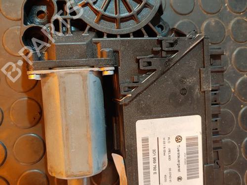 Rudehejsemotor forskærm højre VW TOUAREG (7LA, 7L6, 7L7) 3.0 V6 TDI (225 hp) 17501732